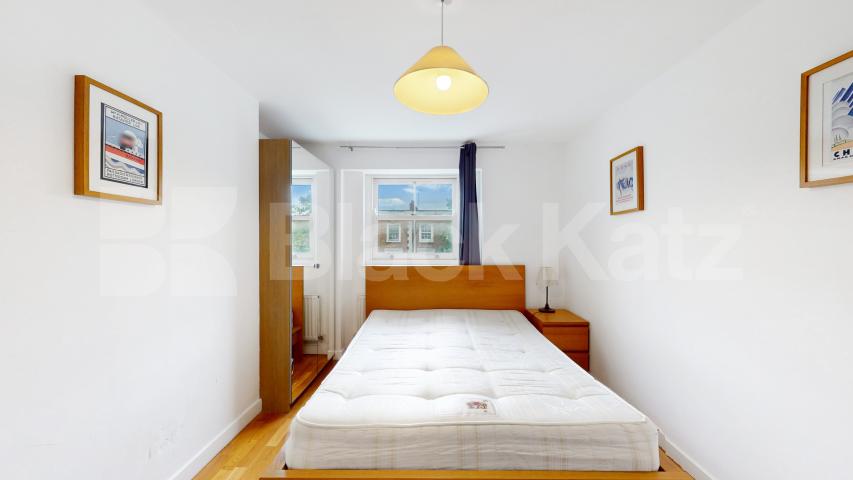 Refurbished Refurbished Two Bedroom Flat in Elegant Period Conversion Rochester Road, Camden